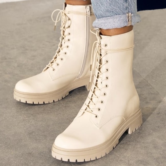 Leighton Lace-Up Boot - Picture 6 of 6